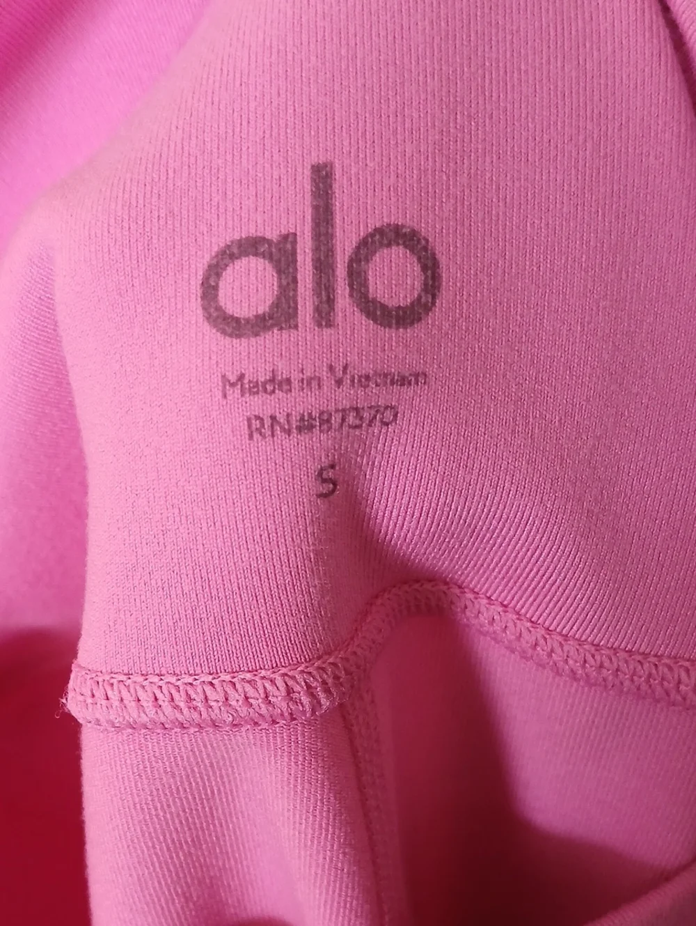 ALO Yoga smooth high